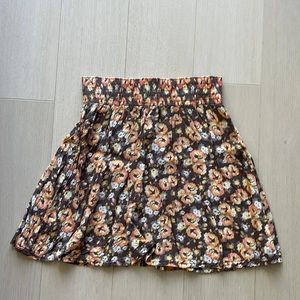 Floral print mini skirt